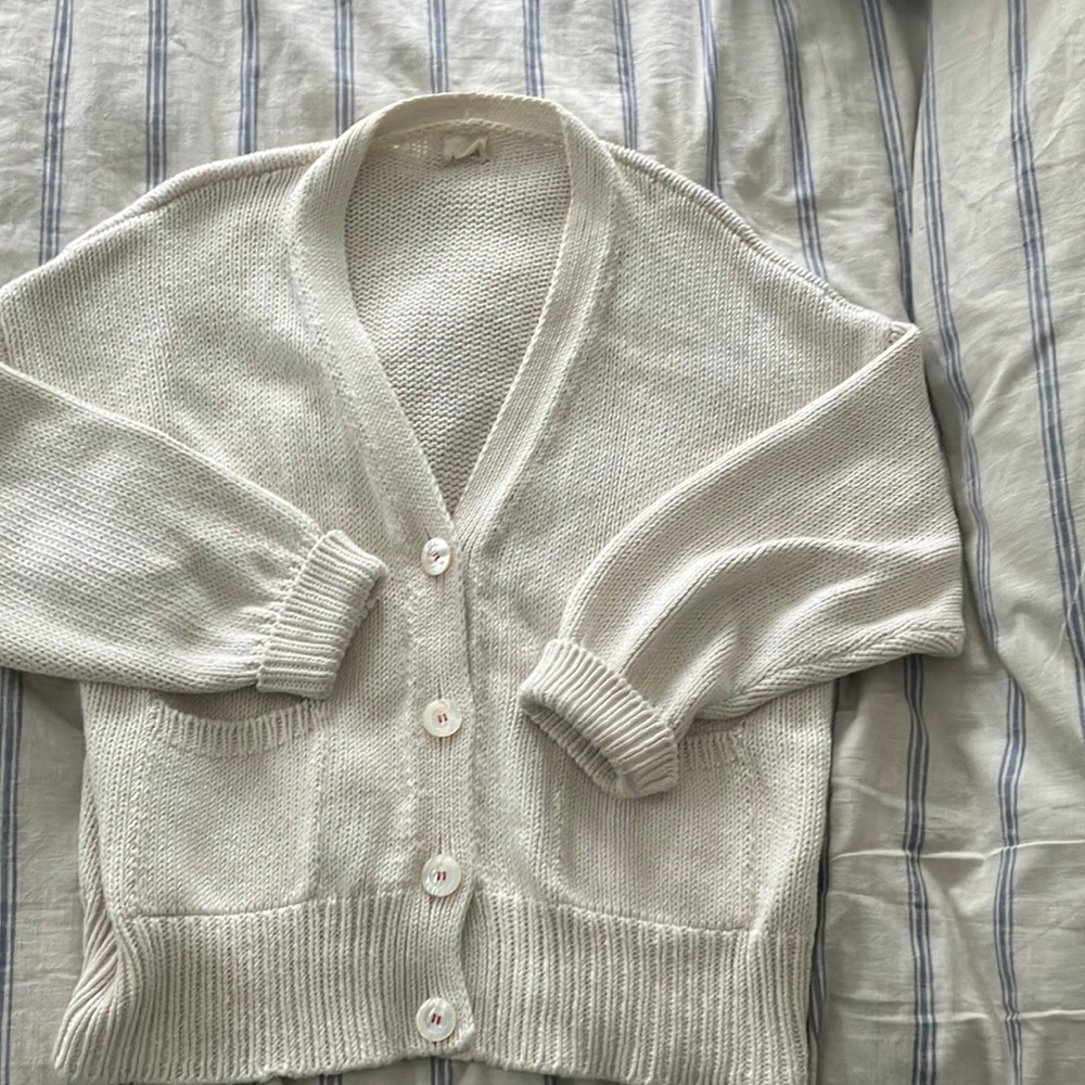 No 16 babaa sweater